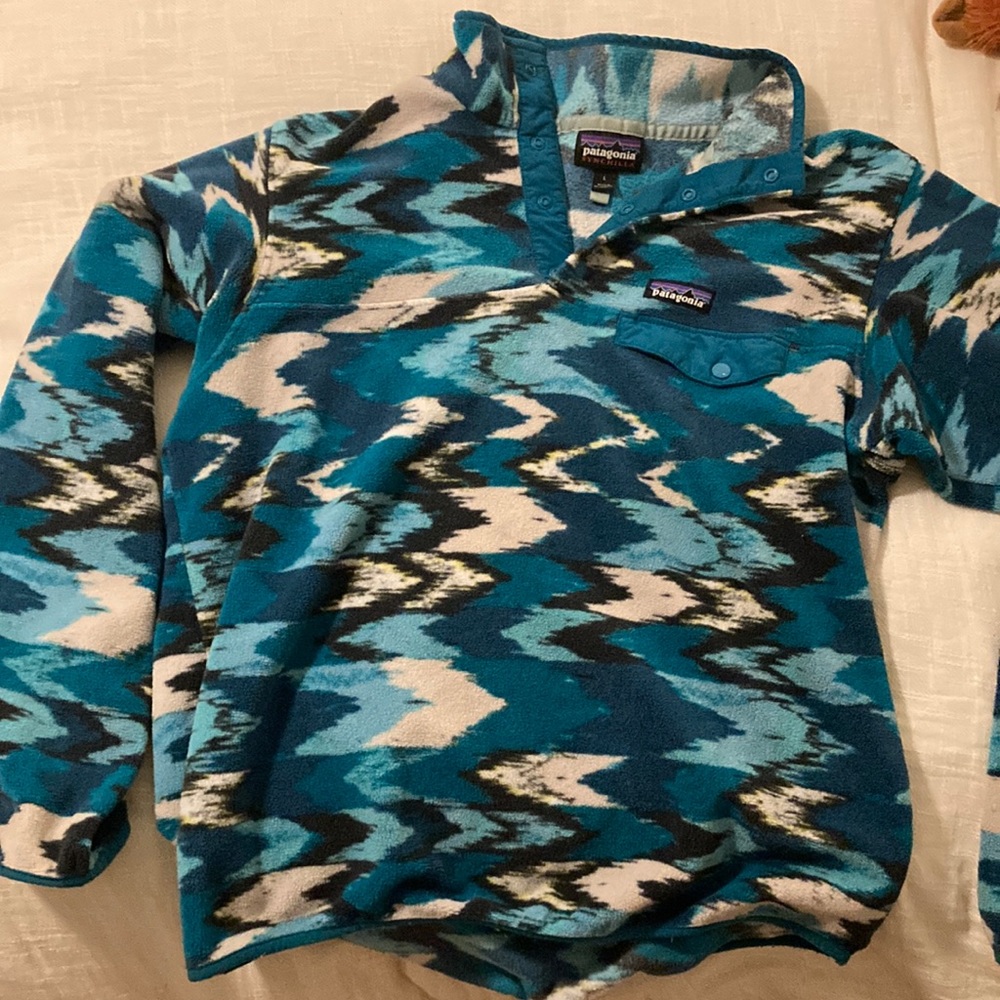 Comfy Patagonia sweater. Great layer!